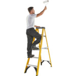 youngman trade 6 tread heavy duty fibreglass stepladder 3